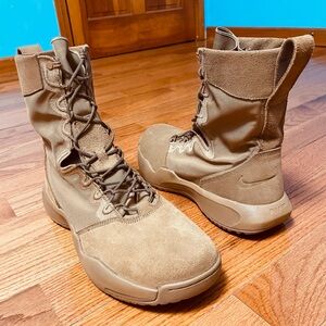 Nike SFB B2 8” Tactical Boots Shoes Coyote Tan Suede FN3720-900 Mens Size 15